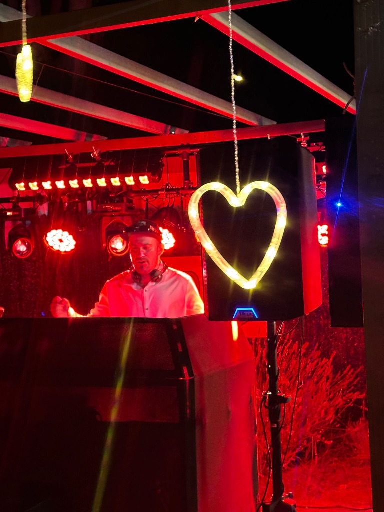 DJ Realx en fiesta privada